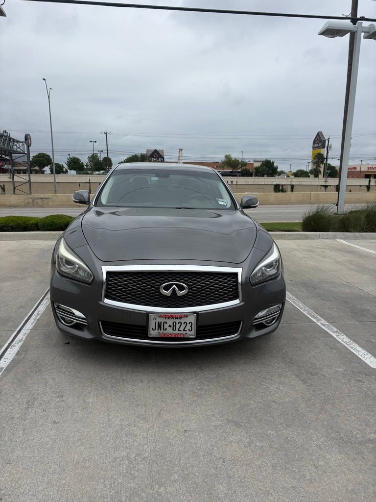 Used 2017 INFINITI Q70 L 3.7 RWD image 4