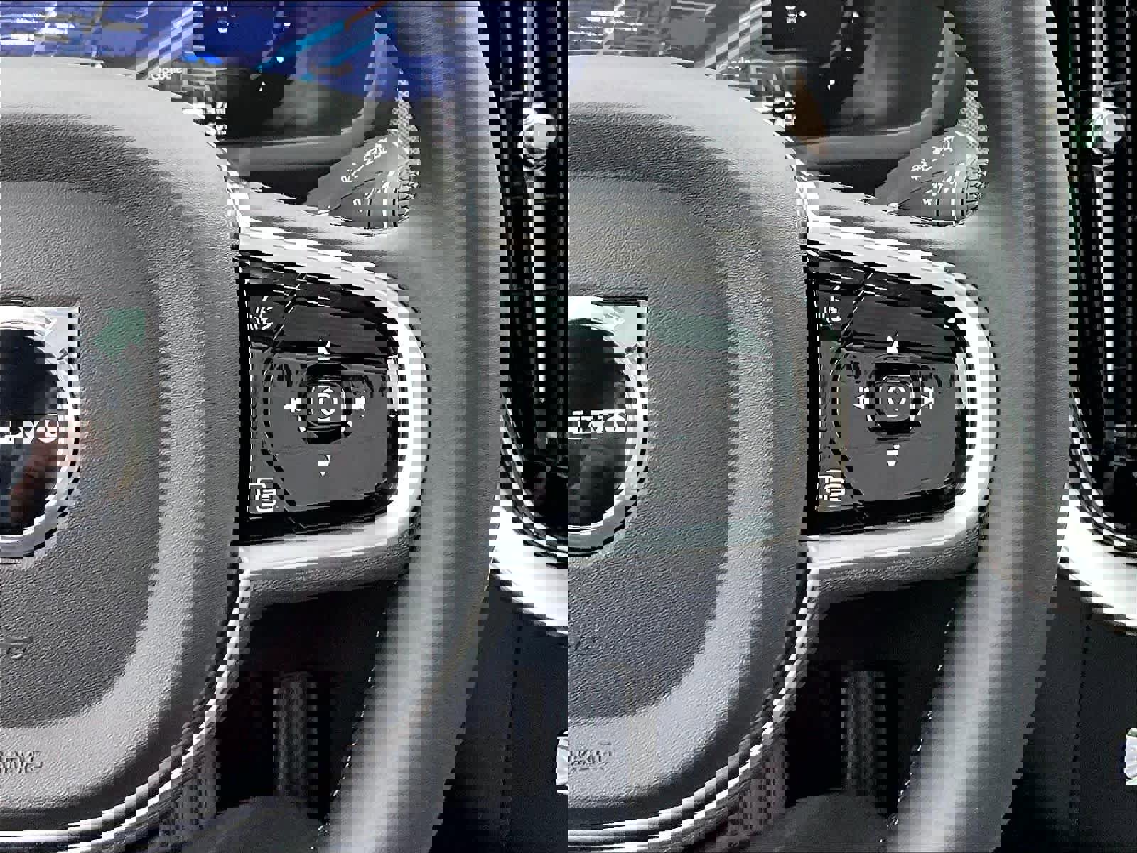 New 2026 Volvo XC90 T8 Ultra w/ Protection Package Premier image 18