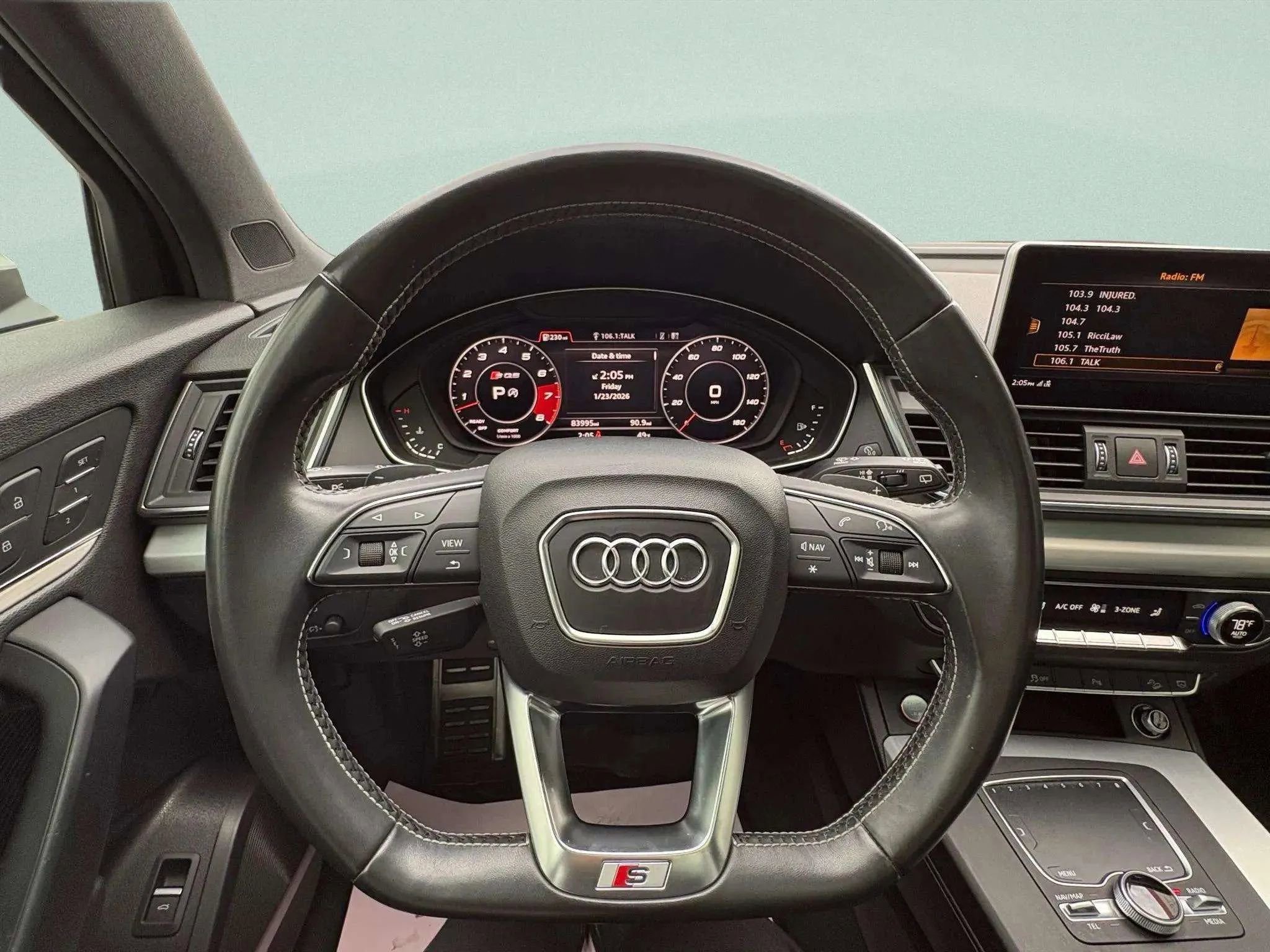 Used 2018 Audi SQ5 Premium Plus w/ Navigation Package image 31