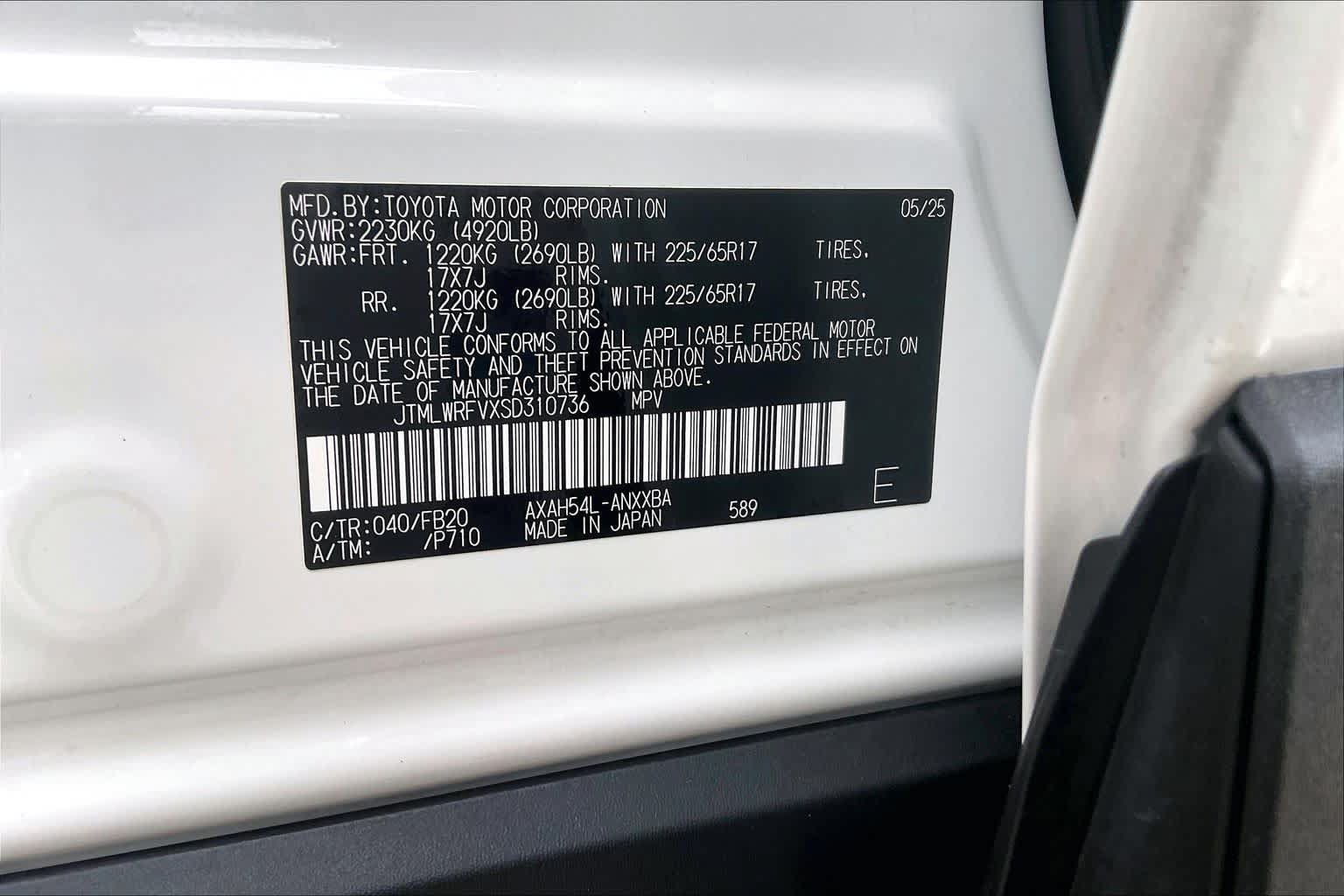 Used 2025 Toyota RAV4 LE AWD/4WD image 34