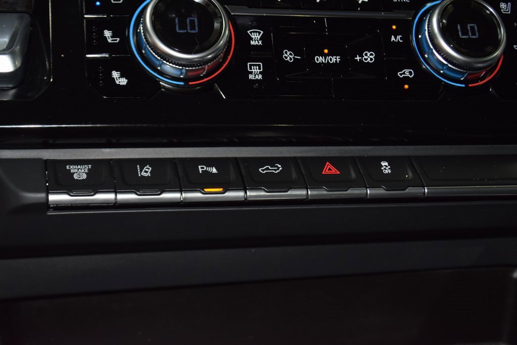 Used 2024 GMC Sierra 3500 Denali w/ Denali Reserve Package image 36