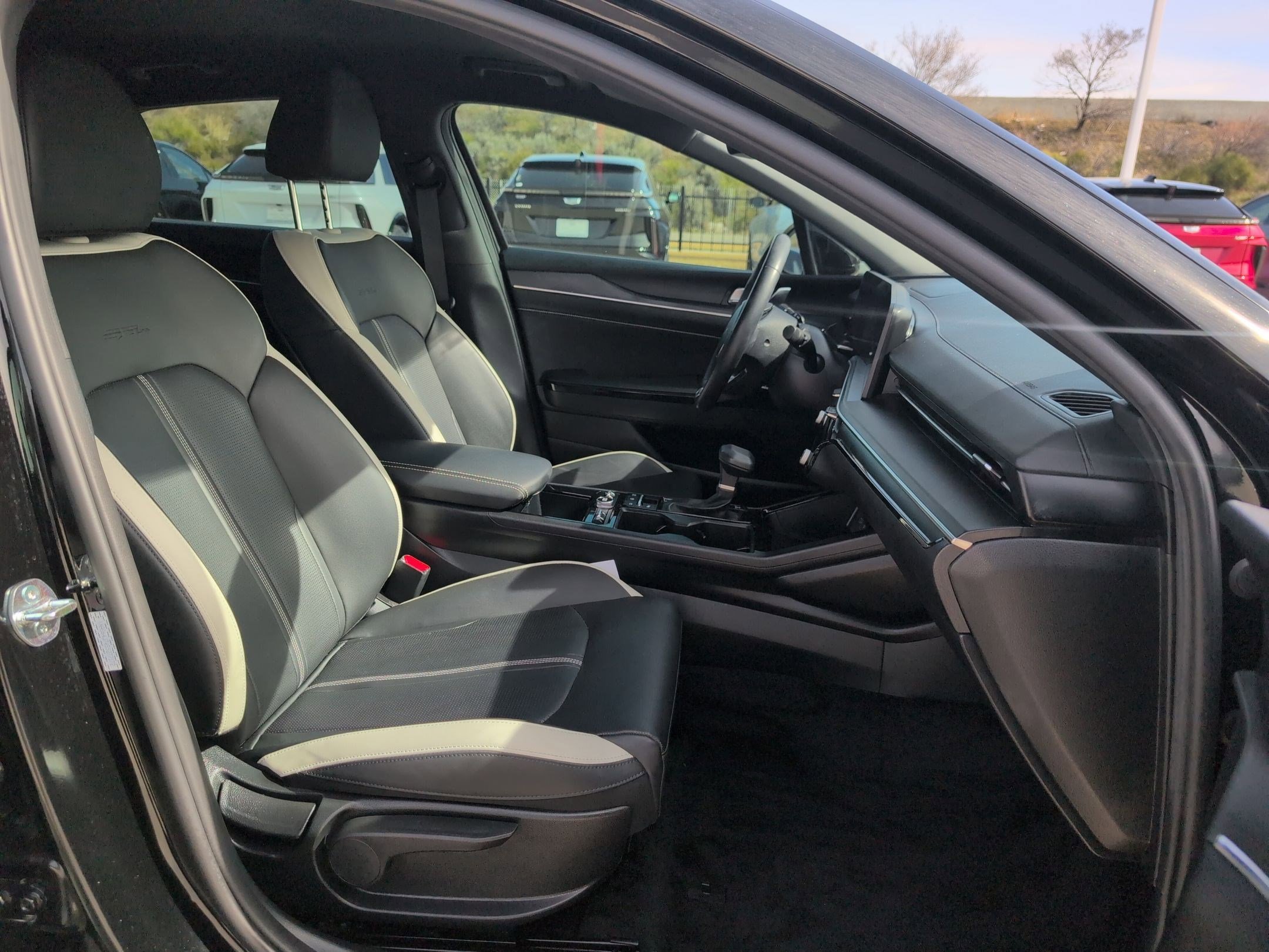 Certified 2025 Kia K5 GT-Line image 28