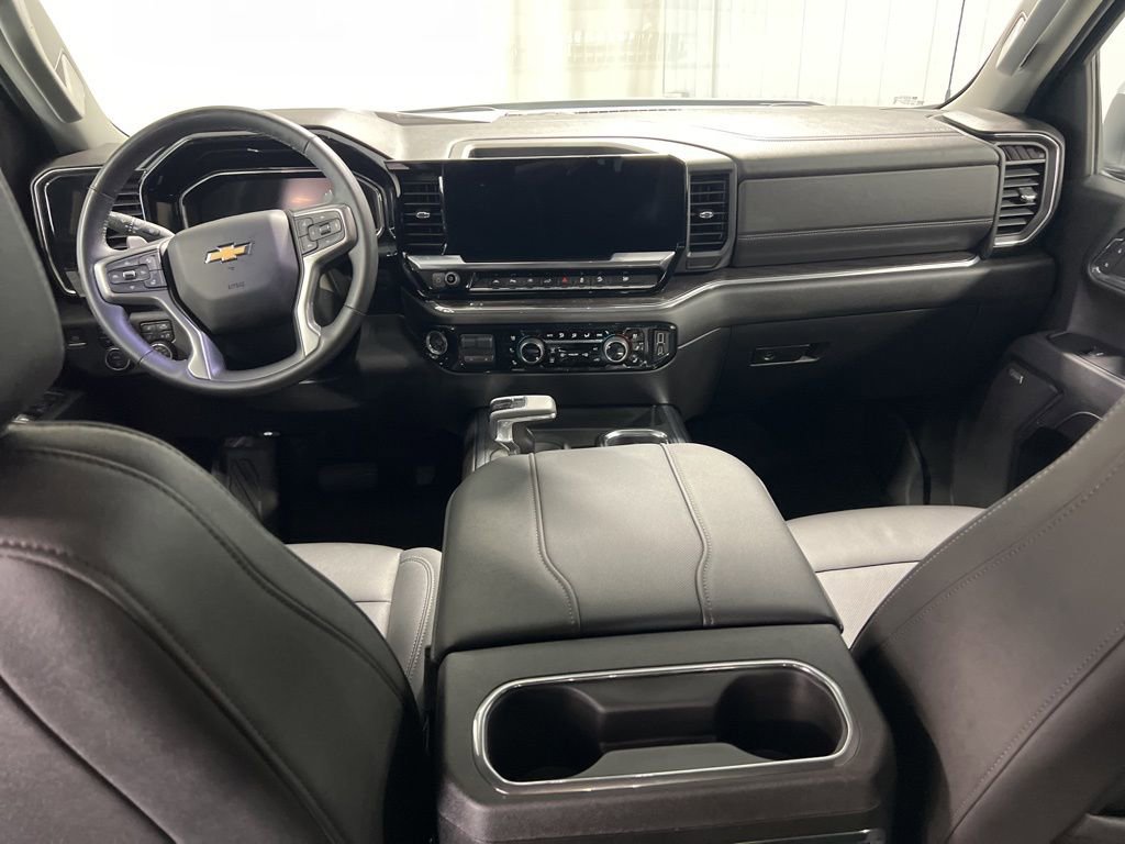 Certified 2024 Chevrolet Silverado 1500 LTZ AWD/4WD image 3