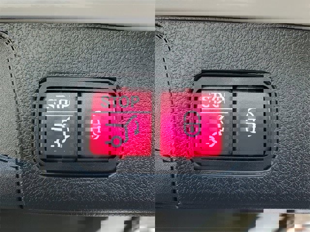 Used 2021 Mercedes-Benz GLB 250 4MATIC image 9