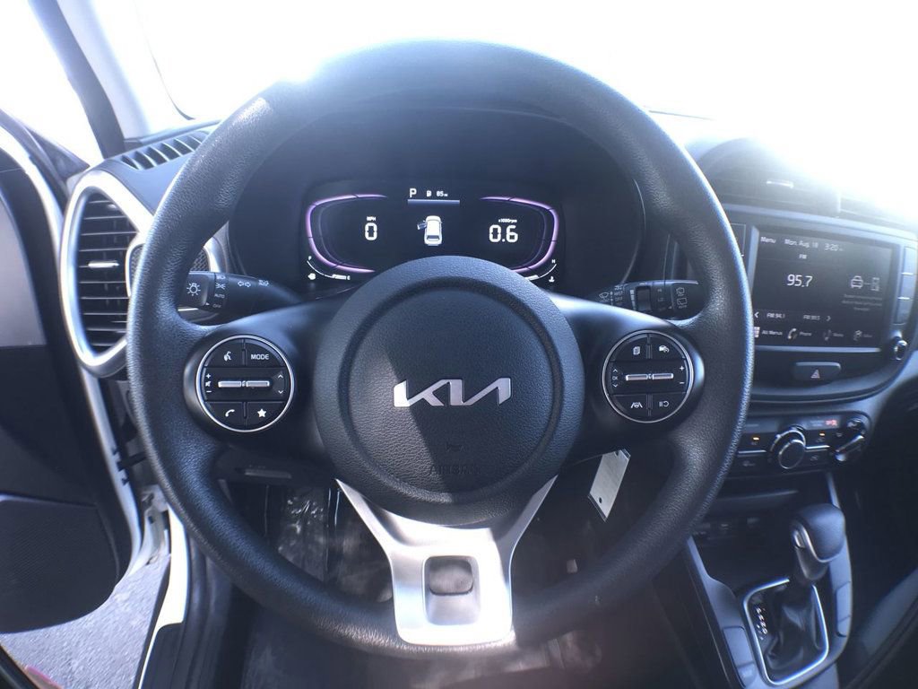 Used 2024 Kia Soul LX w/ Option Group 015 image 15