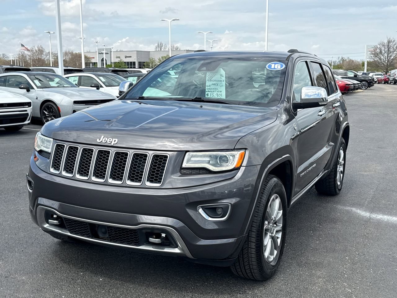 Used 2016 Jeep Grand Cherokee Overland w/ Advanced Technology Group image 7