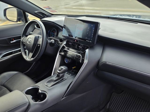Used 2022 Toyota Venza Limited w/ Advanced Technology Package image 9