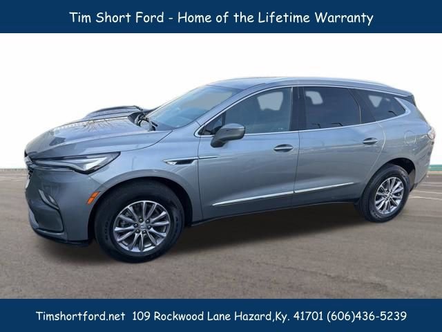 Used 2023 Buick Enclave Essence AWD/4WD image 3