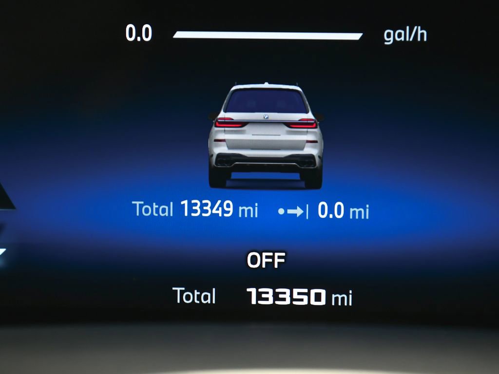 Used 2026 BMW X7 M60i image 19