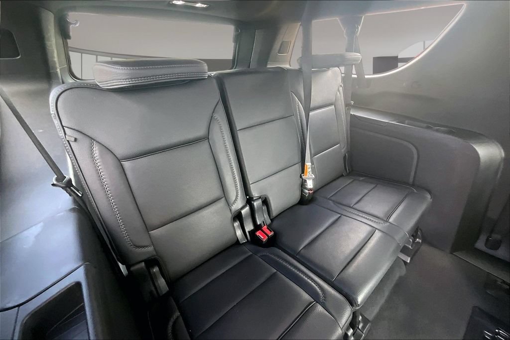 Used 2025 GMC Yukon XL Denali AWD/4WD image 29
