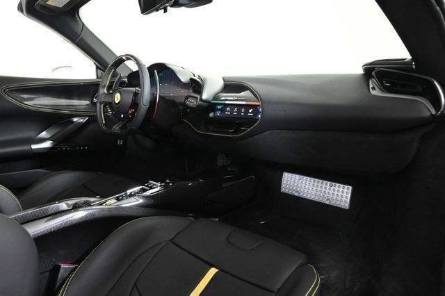 Used 2024 Ferrari SF90 Spider image 17