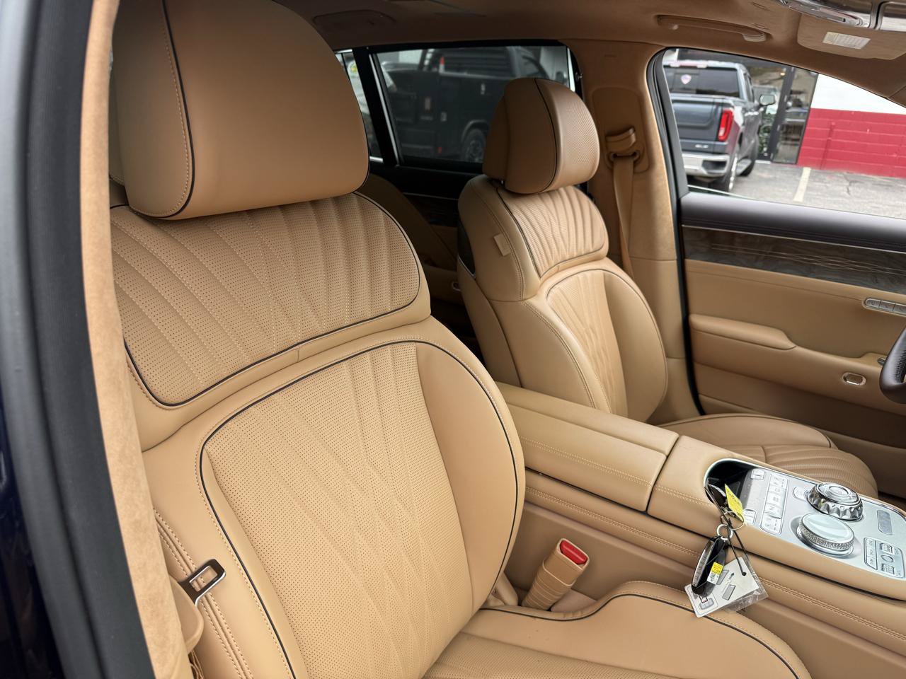 Used 2025 Genesis G90 3.5T AWD/4WD image 23