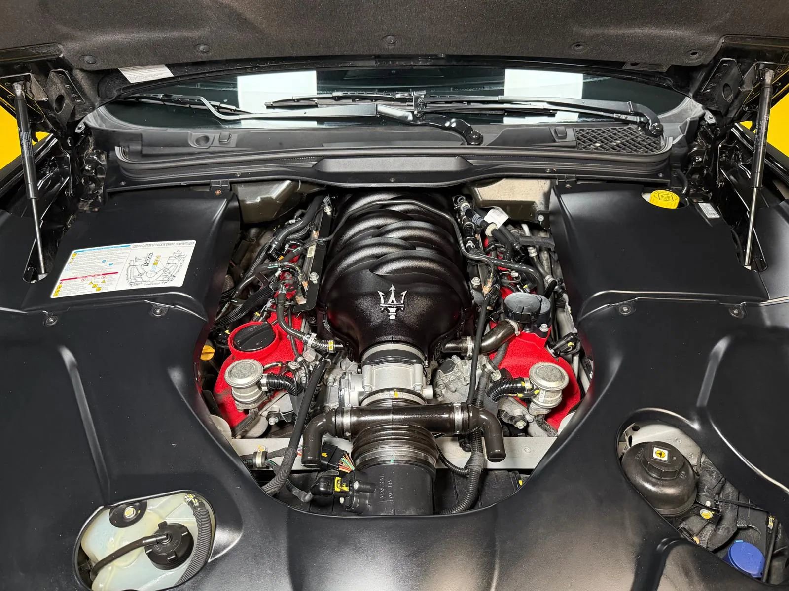 Used 2016 Maserati GranTurismo MC Centennial image 38