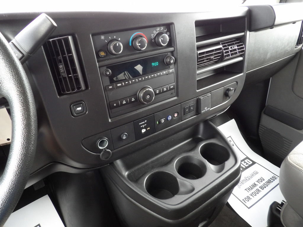 Used 2025 Chevrolet Express 3500 LT w/ LT Preferred Equipment Group RWD image 22