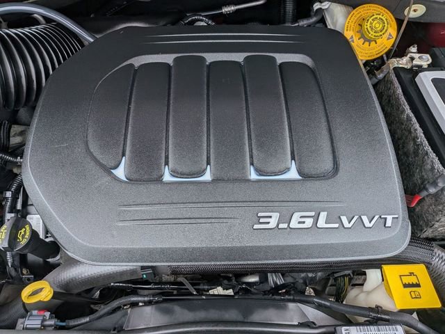 Used 2018 Dodge Grand Caravan SXT image 28