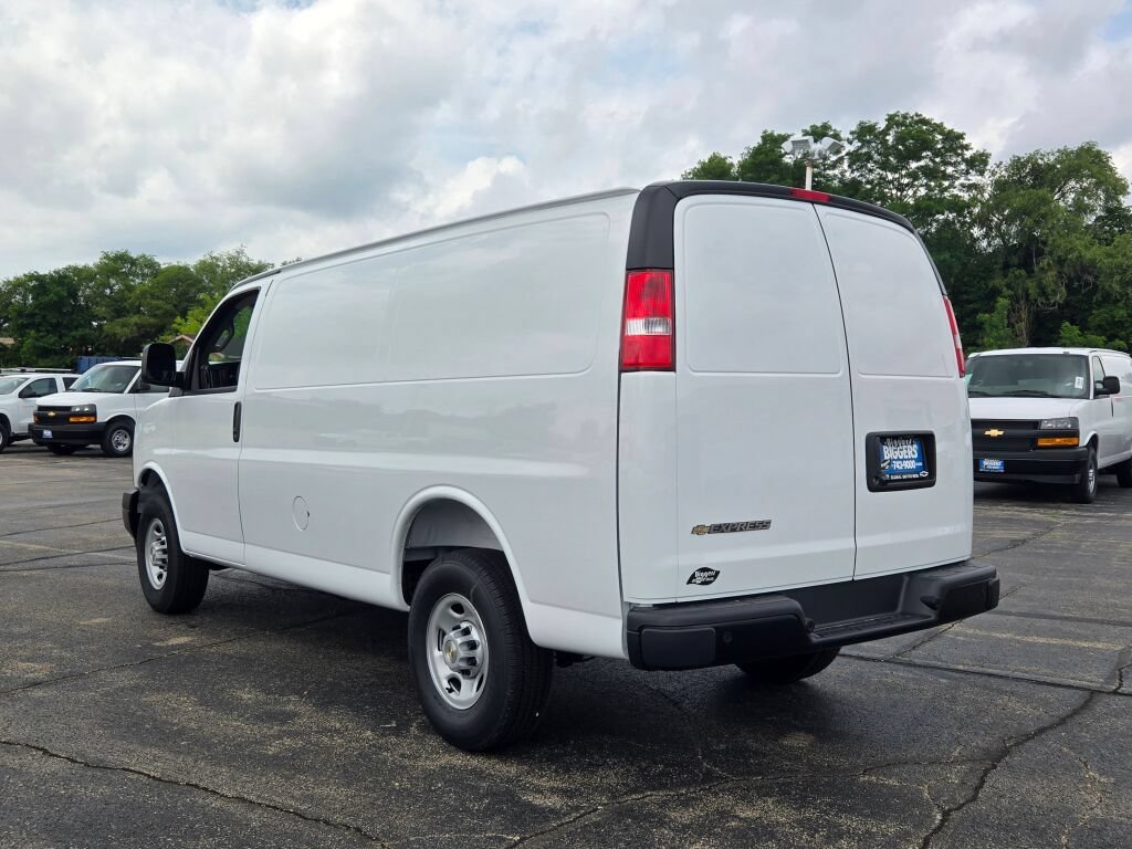 New 2026 Chevrolet Express 2500 w/ Driver Convenience Package RWD image 14