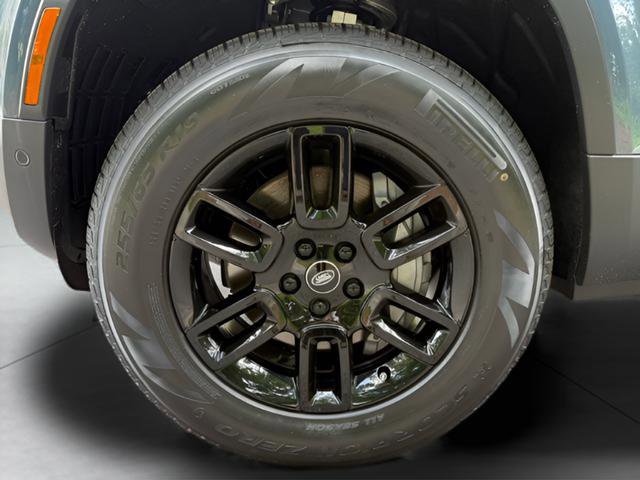 Certified 2025 Land Rover Defender 90 S AWD/4WD image 11