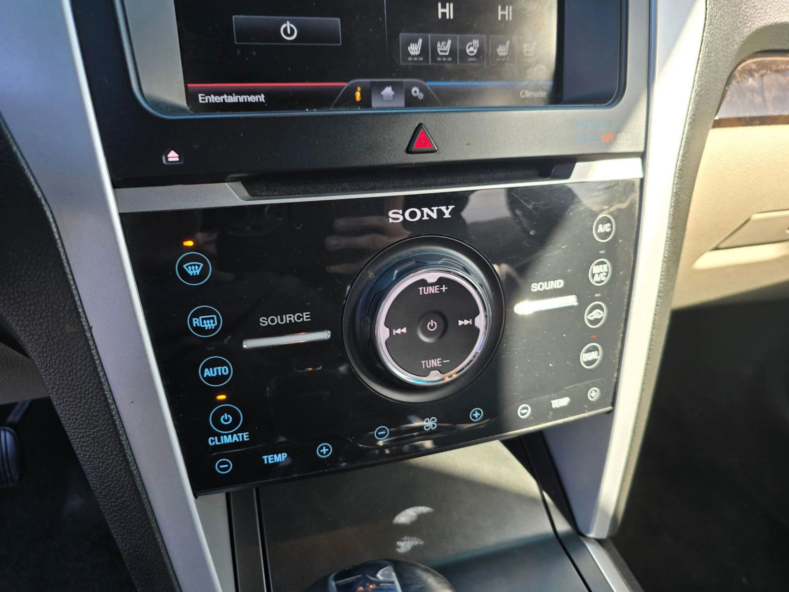 Used 2013 Ford Explorer Limited image 28