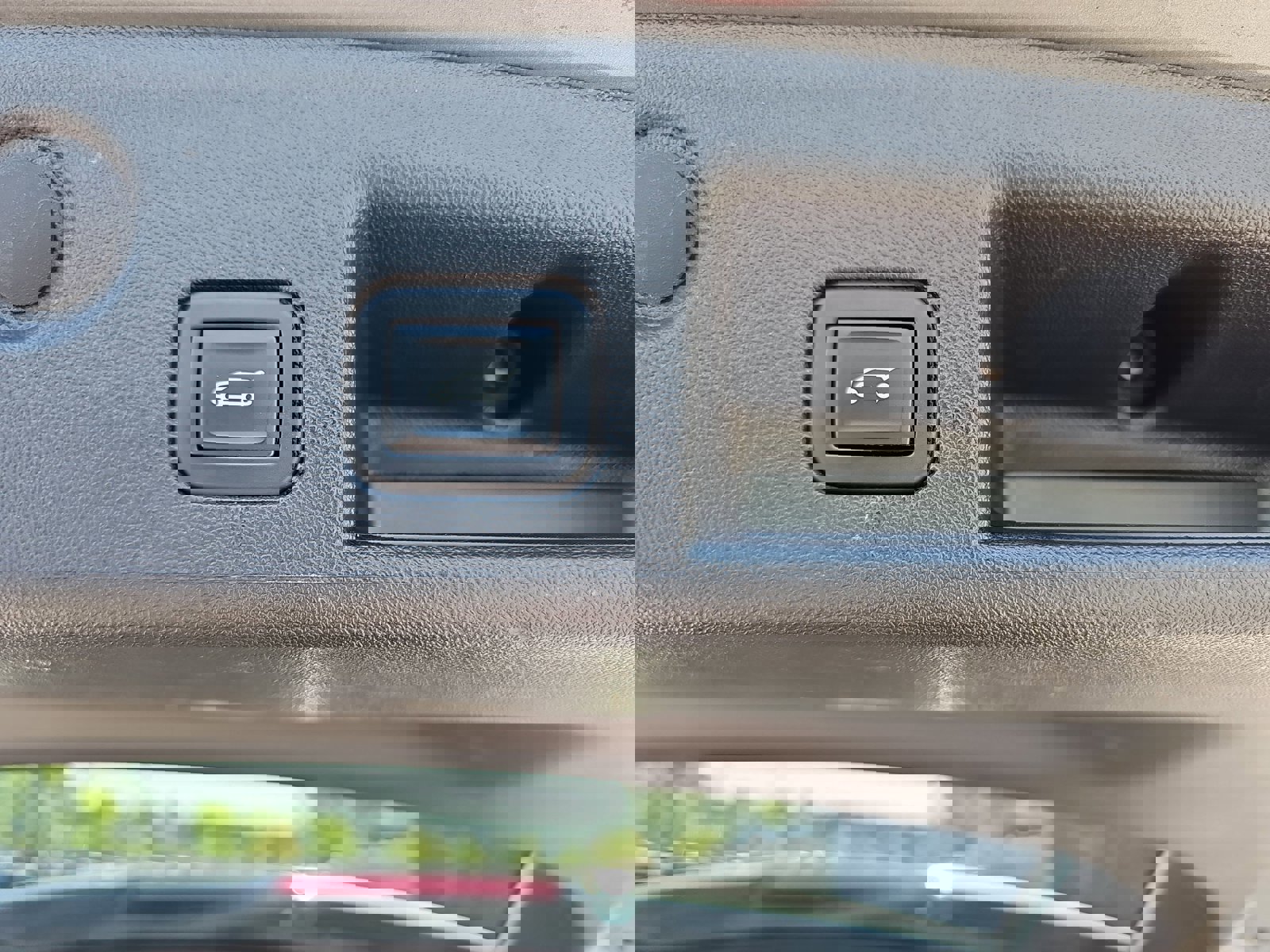 Used 2023 Chevrolet Equinox LT image 14