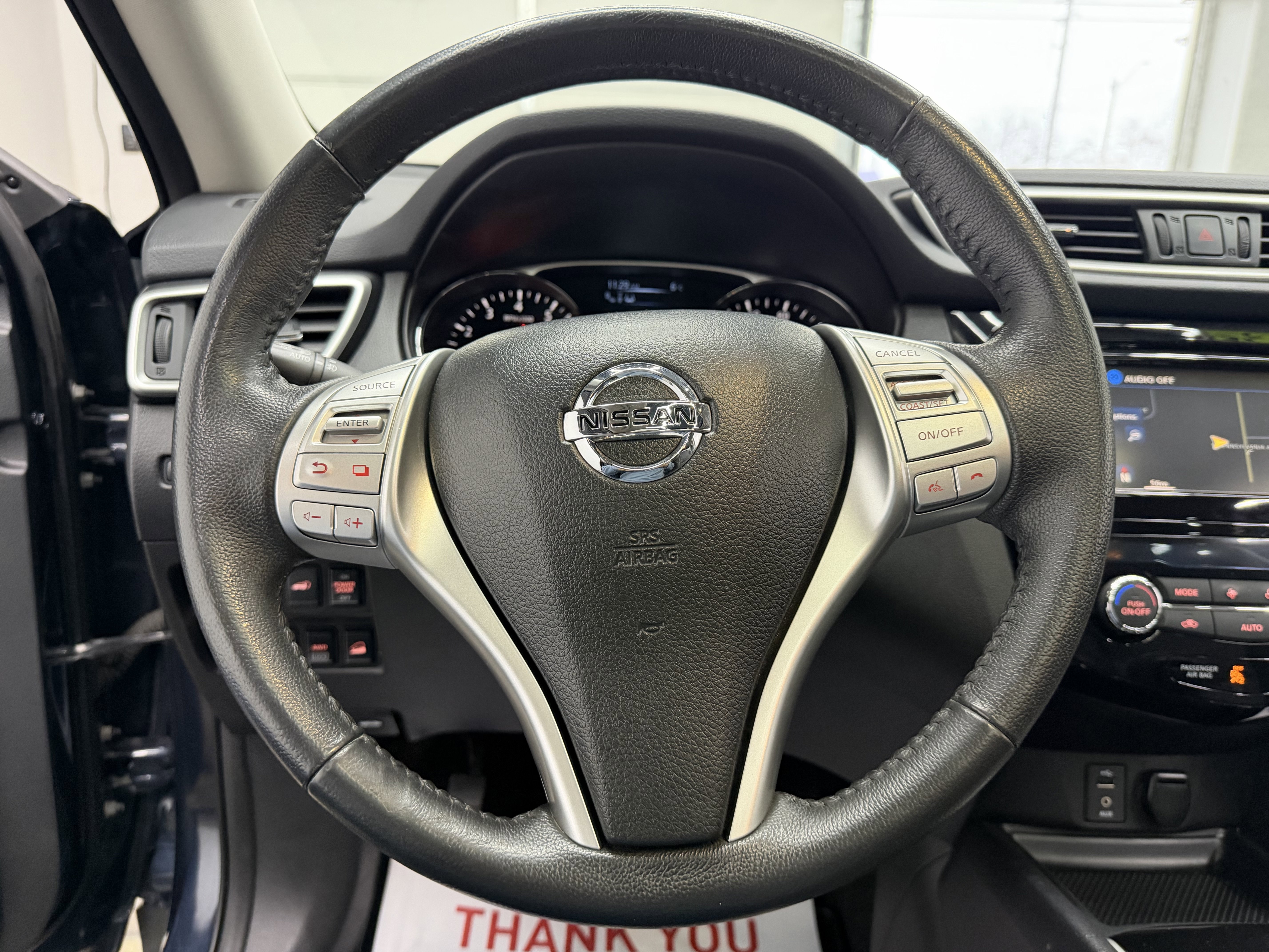 Used 2015 Nissan Rogue SL image 16