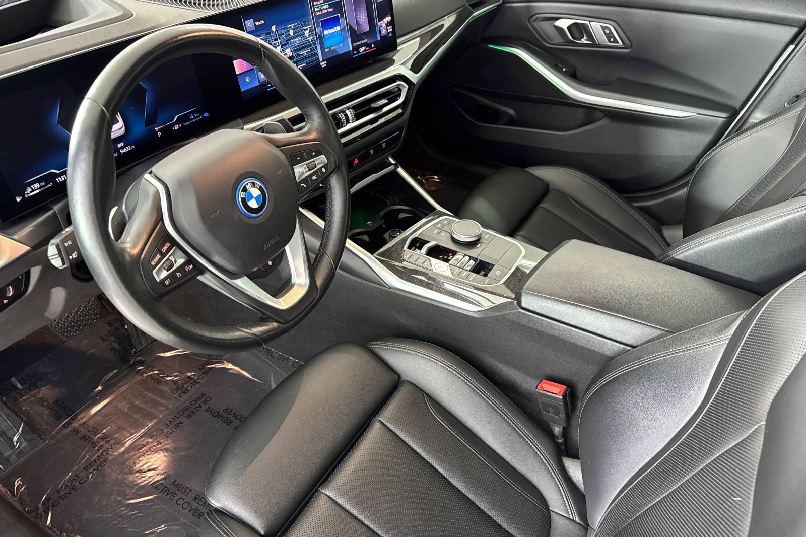 Used 2023 BMW 330e w/ Premium Package RWD image 4