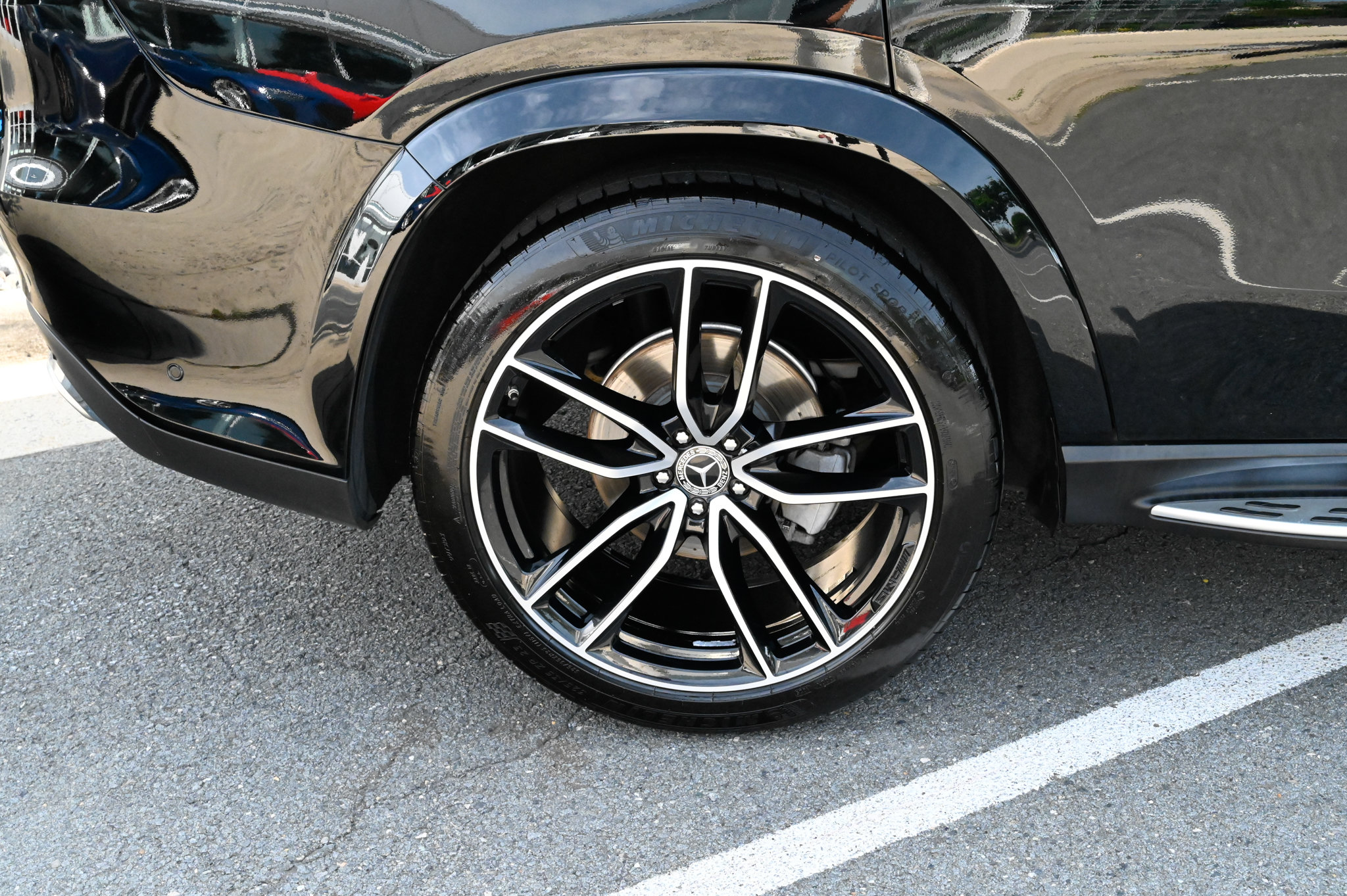 Used 2021 Mercedes-Benz GLS 580 4MATIC image 11