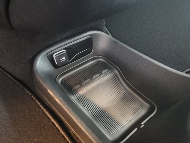 New 2026 Chrysler Pacifica Select image 36