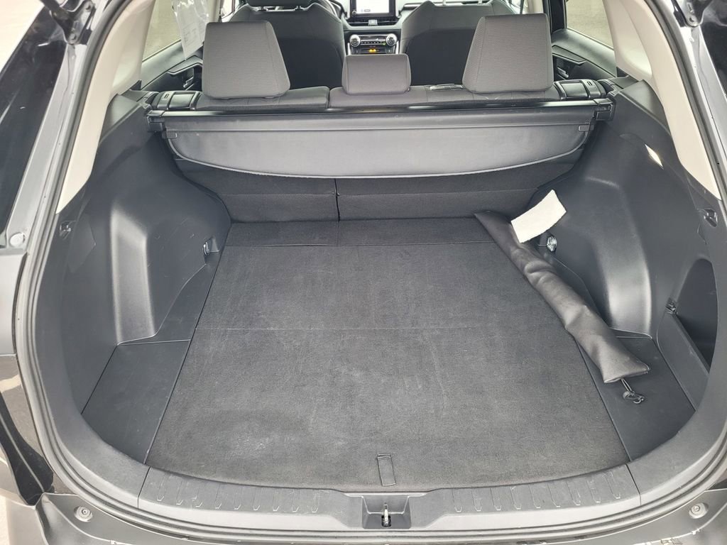 Used 2024 Toyota RAV4 XLE image 8