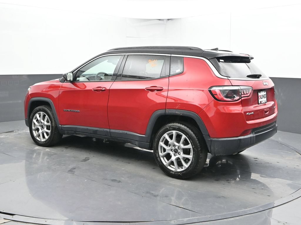 Used 2025 Jeep Compass Limited AWD/4WD image 10