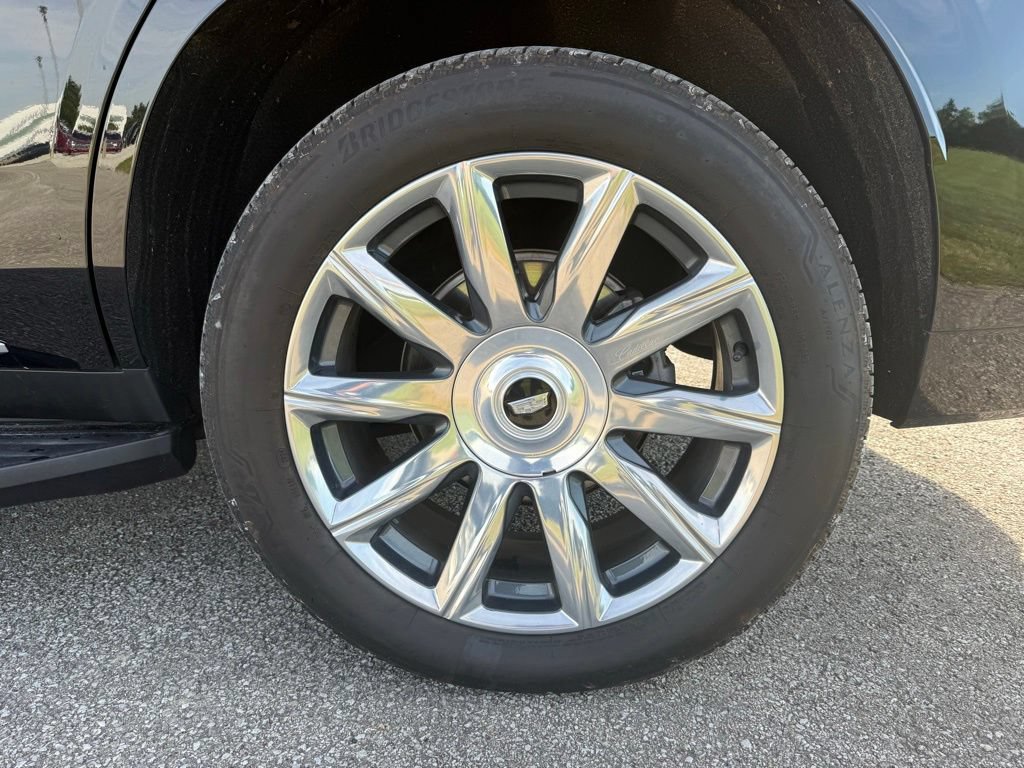 Used 2024 Cadillac Escalade Premium Luxury Platinum AWD/4WD image 15
