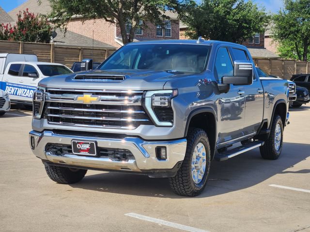 Used 2025 Chevrolet Silverado 2500 LTZ w/ LTZ Convenience Package AWD/4WD image 12
