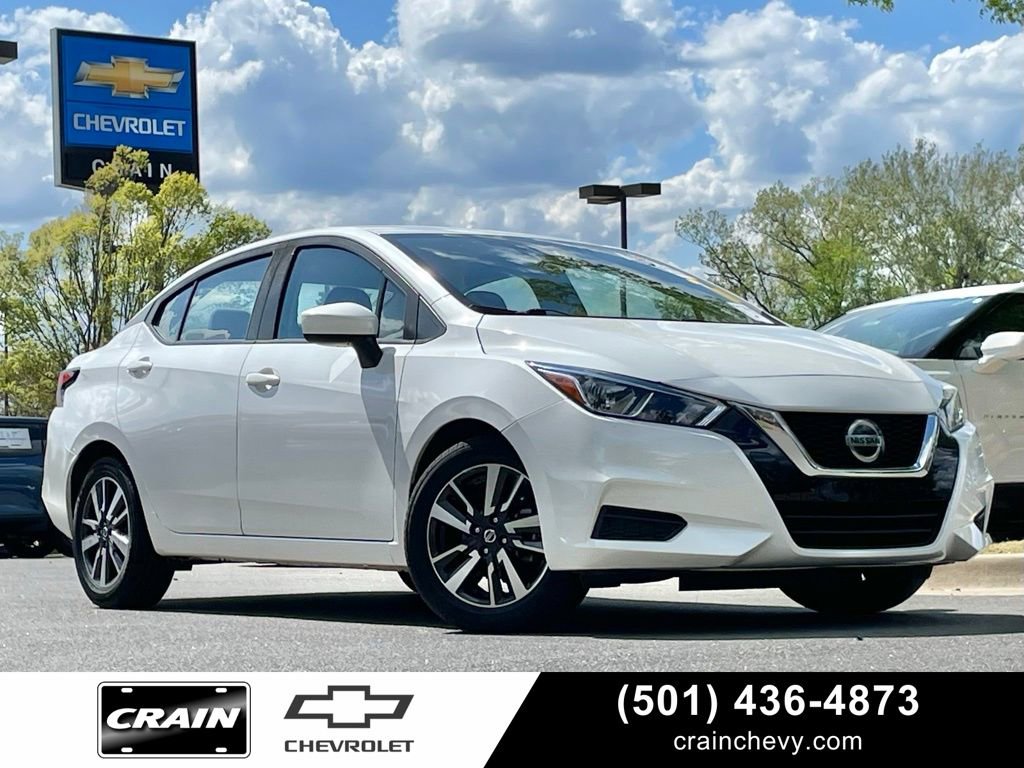 Used 2022 Nissan Versa SV image 1