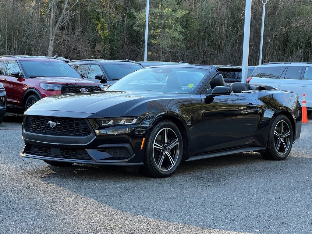 Used 2024 Ford Mustang Premium image 3