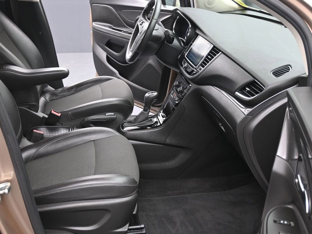 Used 2018 Buick Encore Preferred AWD/4WD image 11