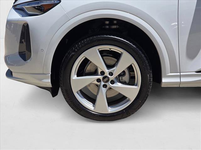 New 2025 Audi Q5 Premium w/ Premium Plus AWD/4WD image 9