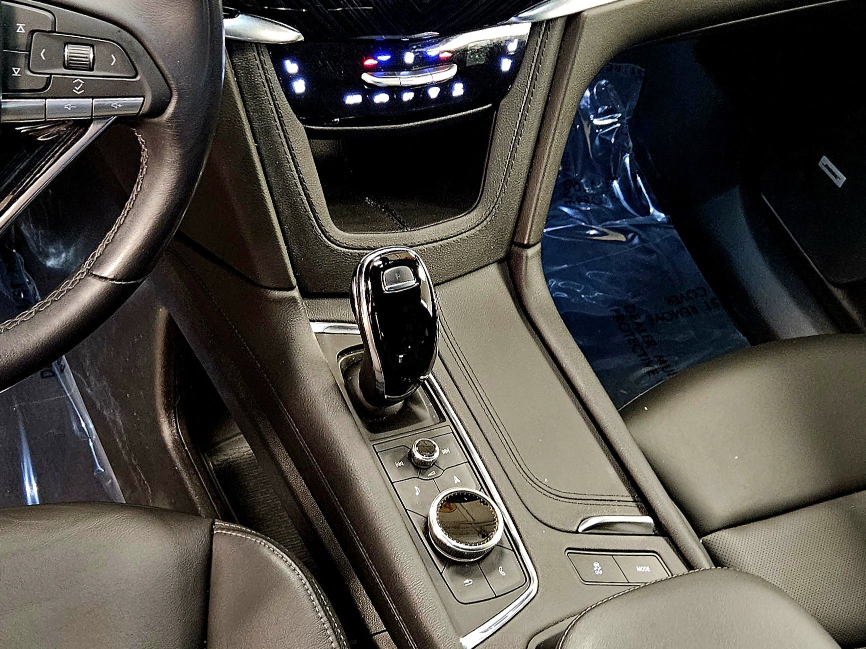 Used 2024 Cadillac XT6 Premium Luxury w/ Technology Package AWD/4WD image 48