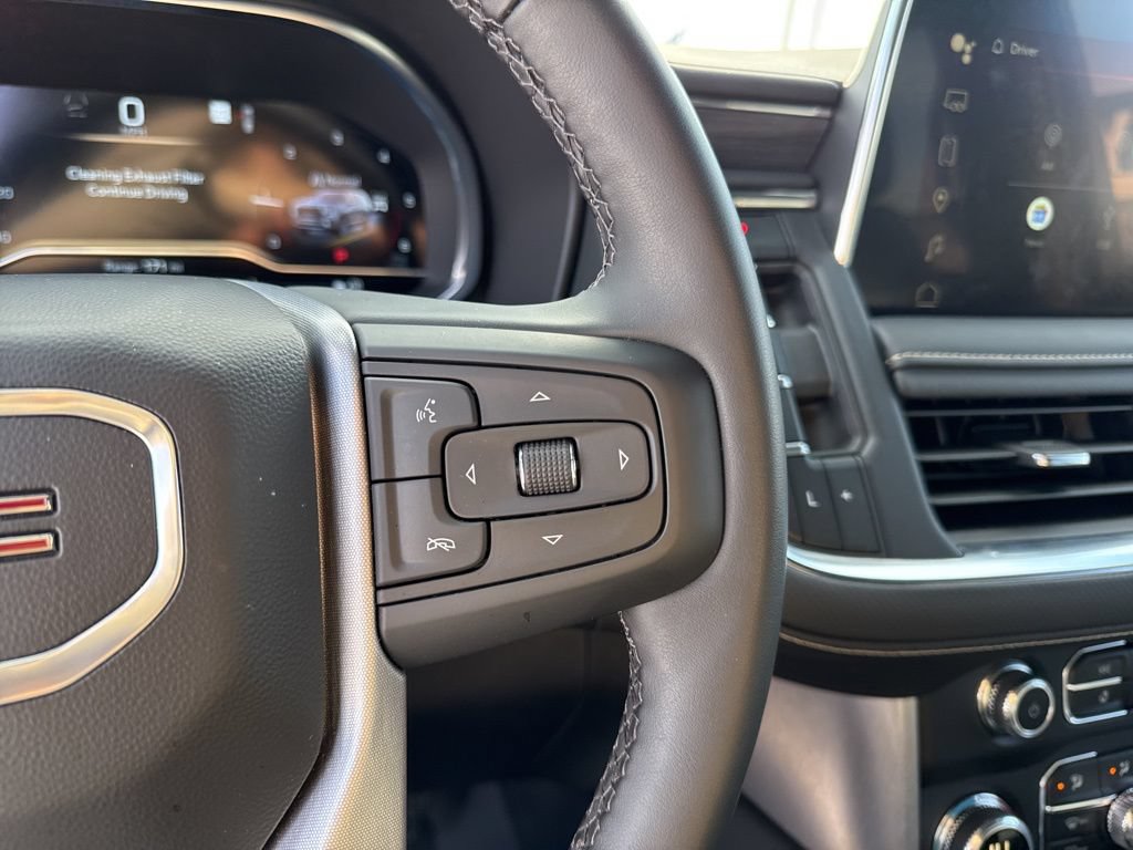 Used 2024 GMC Yukon SLT w/ SLT Luxury Package AWD/4WD image 28