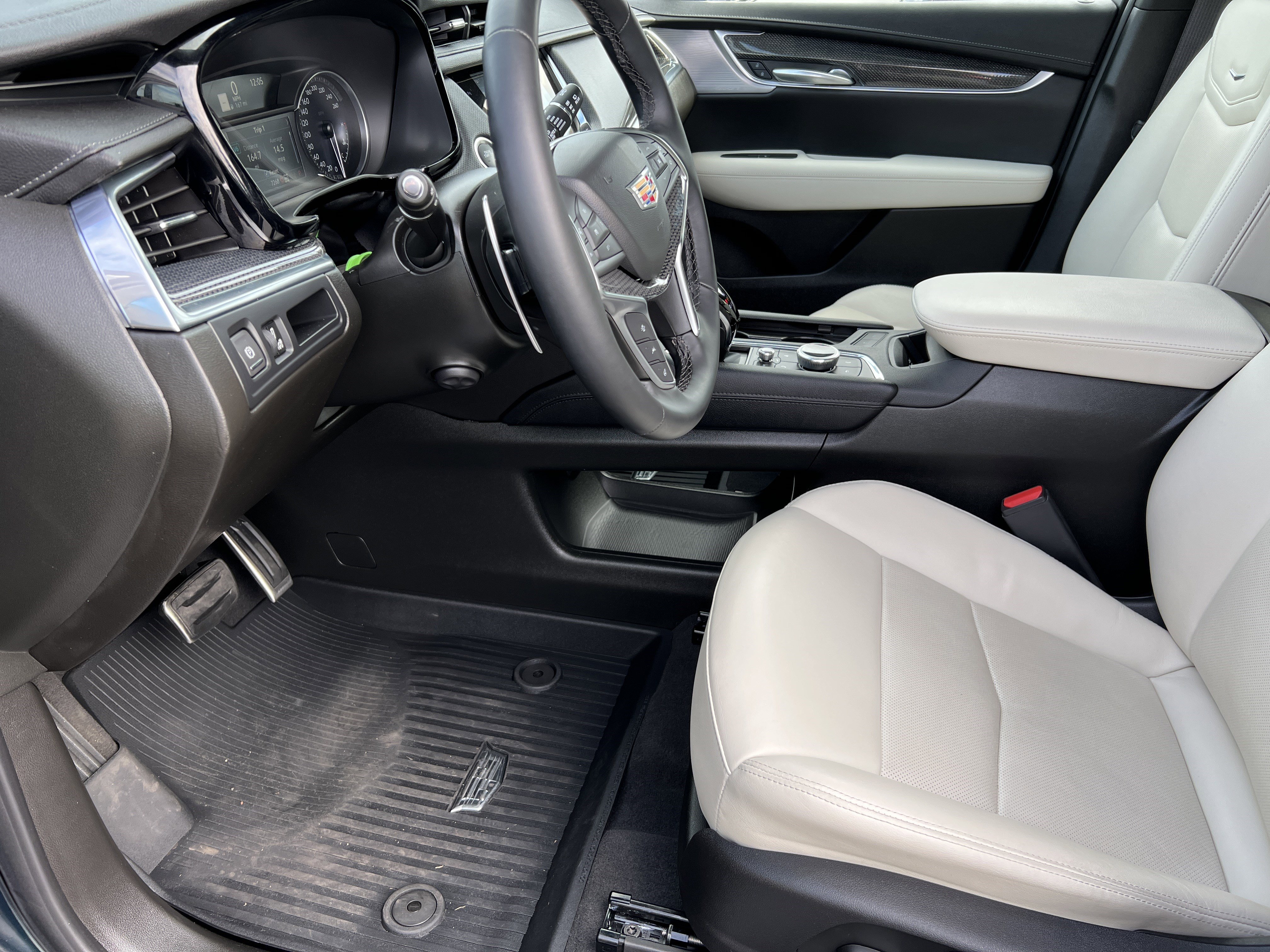 Used 2025 Cadillac XT5 Sportv image 16