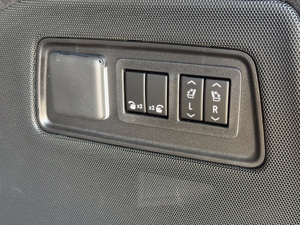 New 2026 Cadillac Escalade Sport w/ LPO, Floor Liner Package AWD/4WD image 45