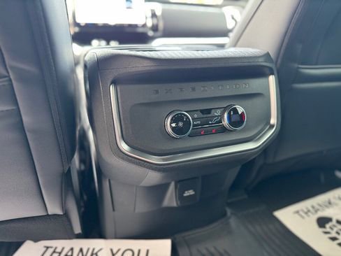 New 2026 Ford Expedition Platinum image 22