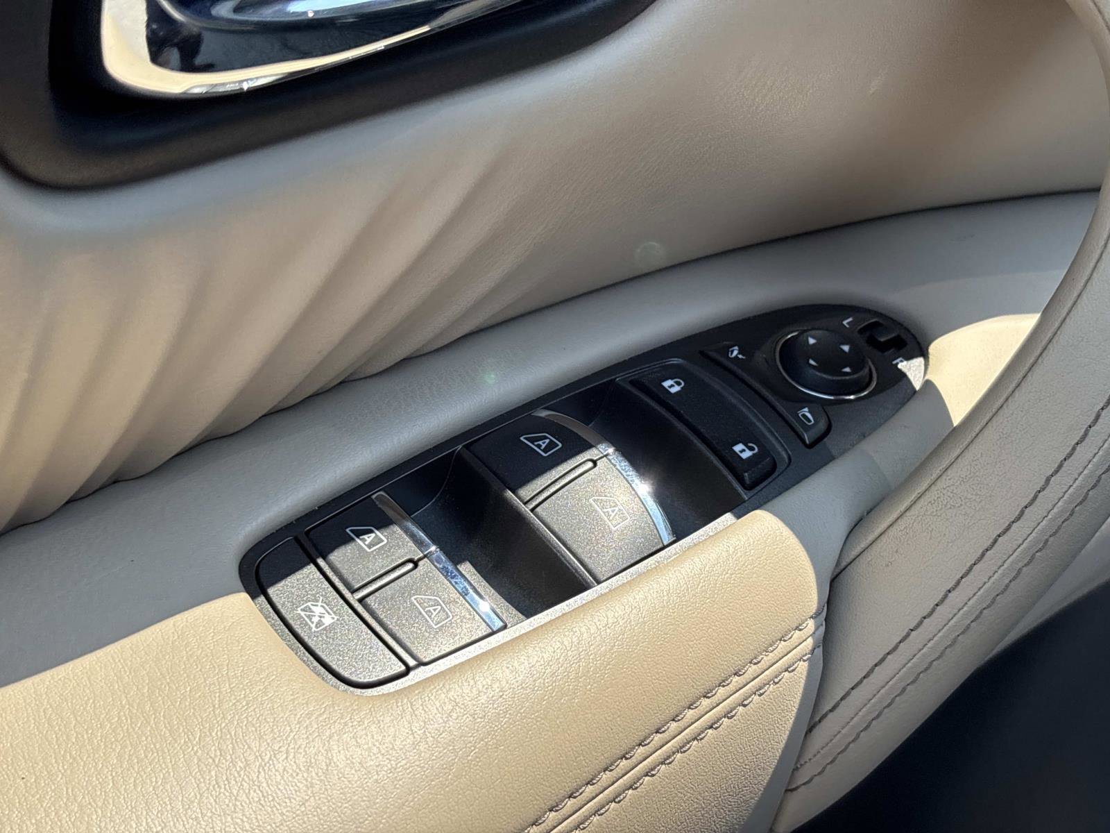 Used 2022 Nissan Armada Platinum w/ Captain's Chairs Package image 14