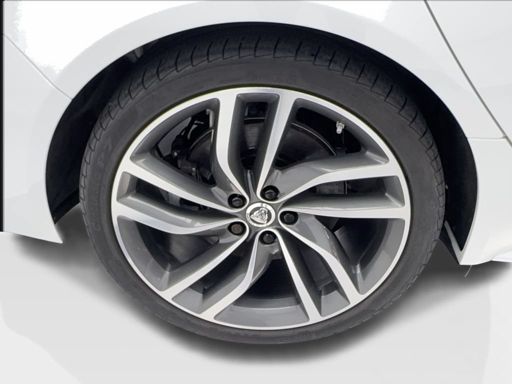 Used 2024 Jaguar XF R-Dynamic SE RWD image 14