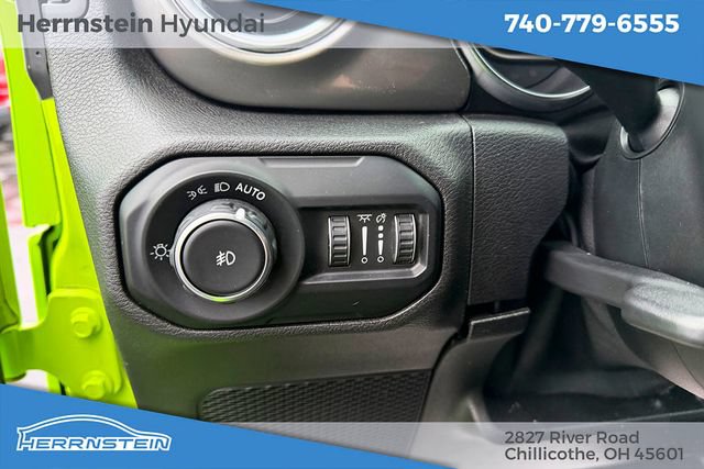 Used 2021 Jeep Wrangler Unlimited Sahara AWD/4WD image 14