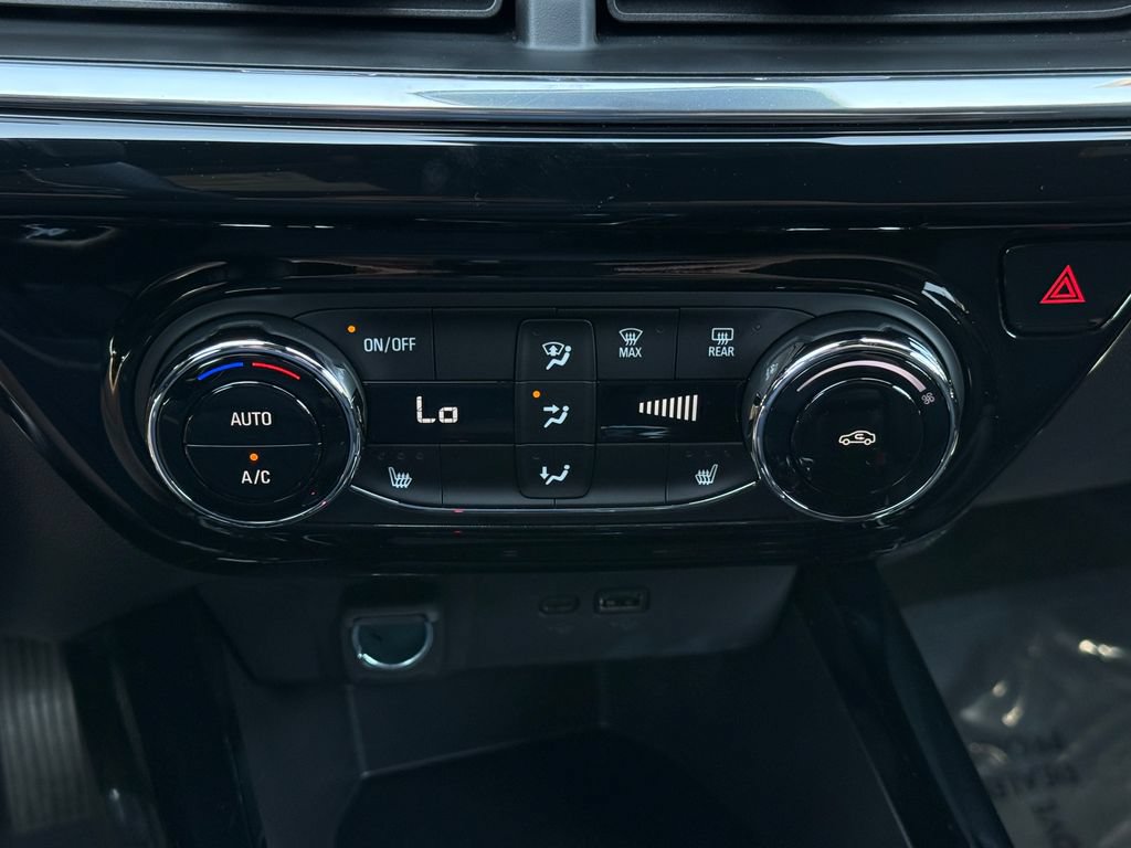 Used 2026 Chevrolet Trax RS w/ Driver Confidence Package FWD image 28