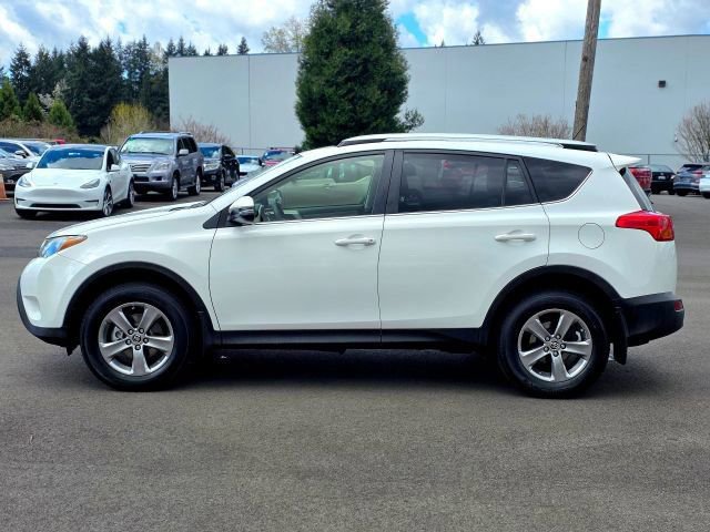 Used 2015 Toyota RAV4 XLE AWD/4WD image 4
