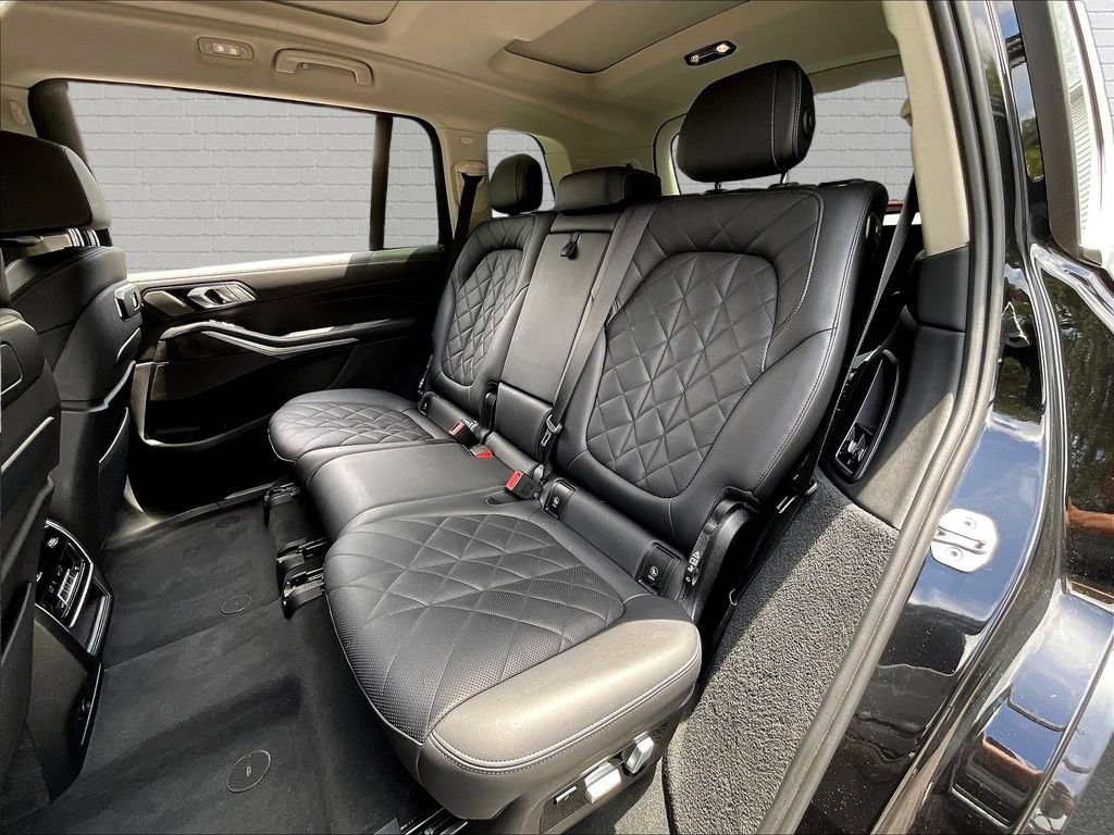 Used 2024 BMW X7 xDrive40i w/ Premium Package AWD/4WD image 20
