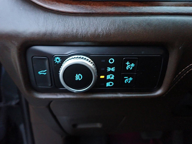 Used 2023 Ford Explorer King Ranch w/ Technology Package image 30