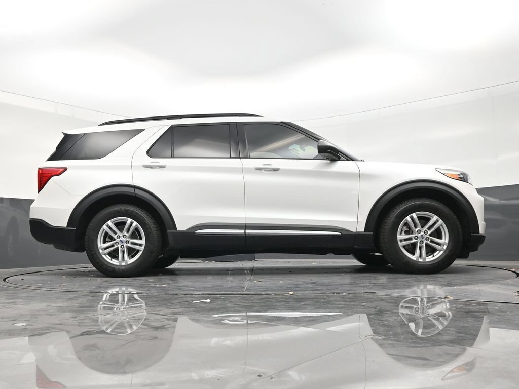 Used 2023 Ford Explorer XLT w/ Equipment Group 202A RWD image 25