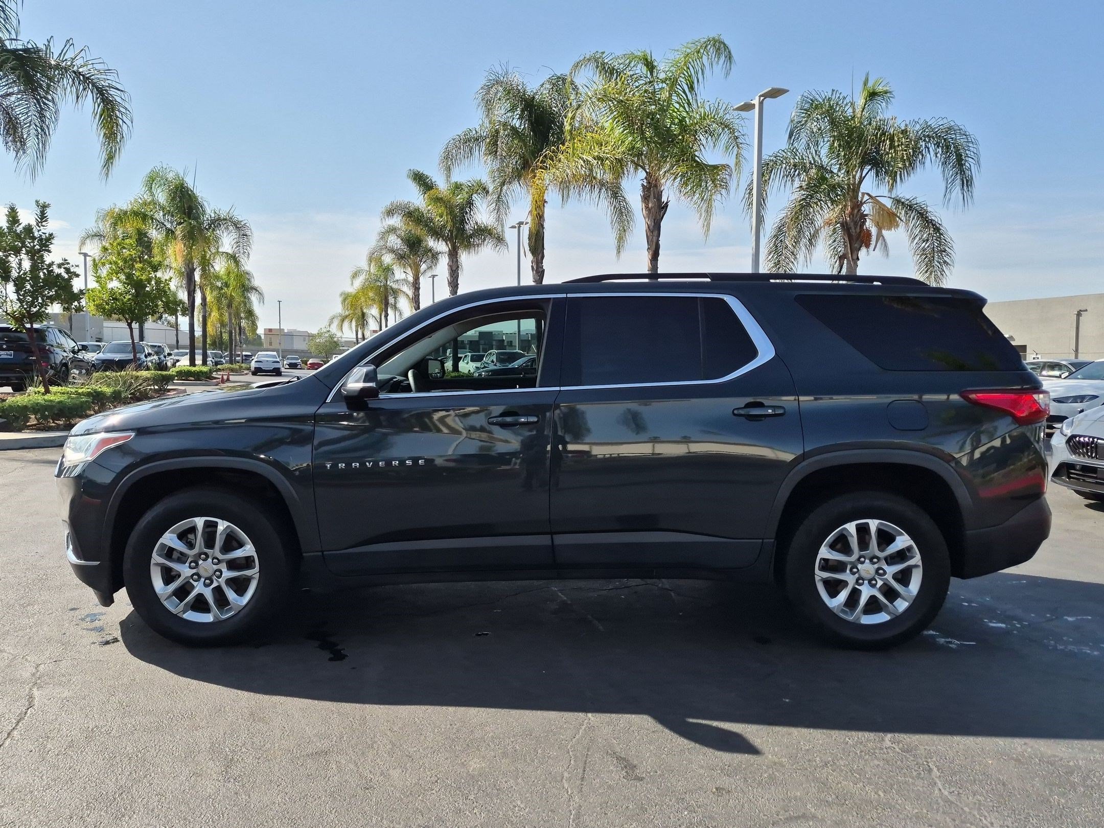 Used 2021 Chevrolet Traverse LT AWD/4WD image 7