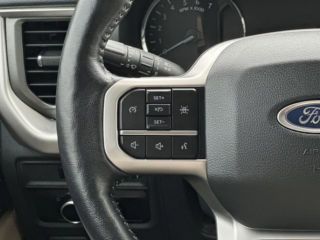 Used 2023 Ford Expedition XLT RWD image 27